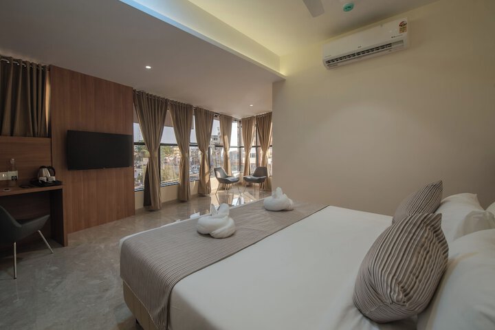 Room 16 of 32