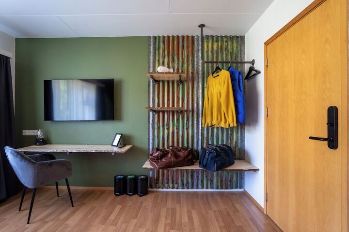 Room 26 of 123