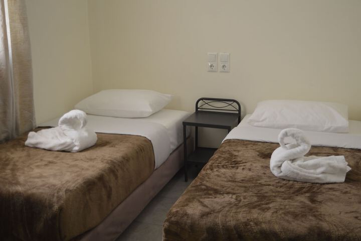 Room 5 of 35