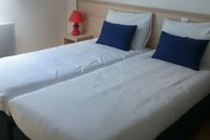 Room 41 of 69
