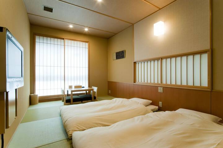 Room 10 of 51