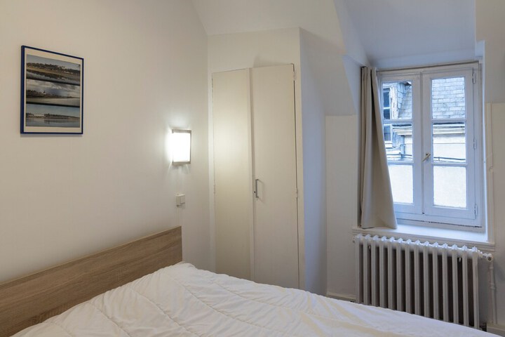 Room 13 of 26