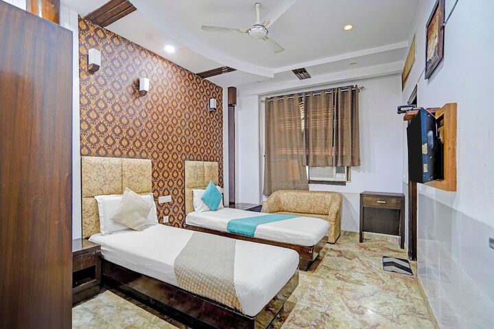 Room 19 of 32