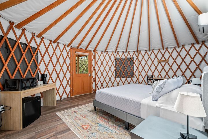 Room 4 of 34