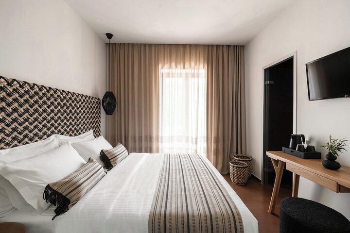 Room 3 of 57