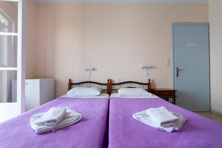 Room 13 of 23