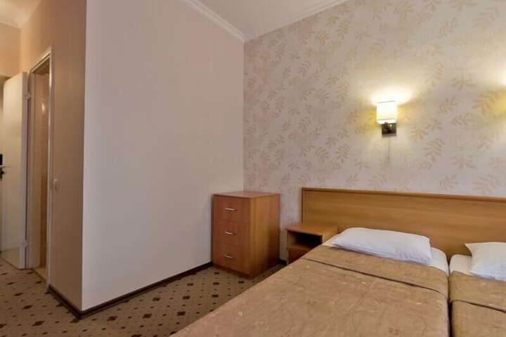 Room 16 of 52