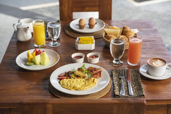 Breakfast/Coffee Service 27 of 42