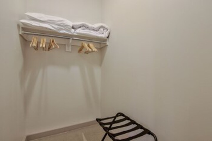 Room 299 of 328