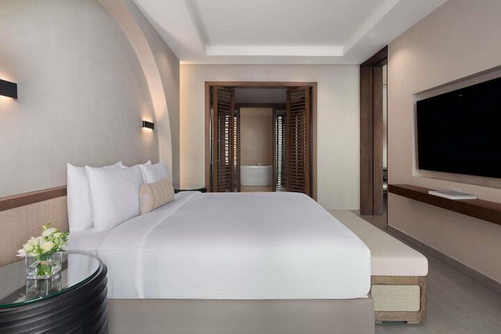 Room 111 of 208