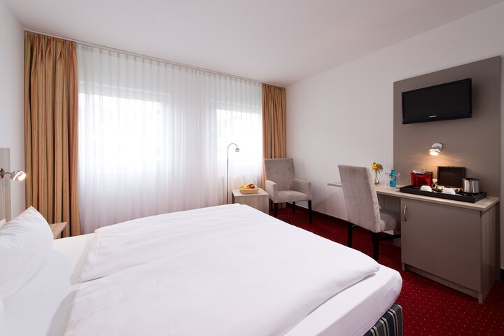 Room 8 of 47