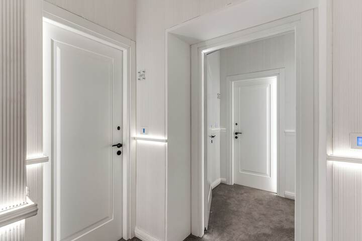 Ballroom/Hall 41 of 52