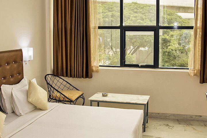 Room 7 of 34