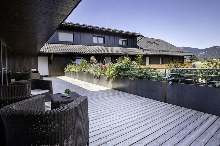 Sundeck 46 of 50