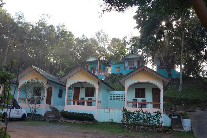 Giant Bungalow