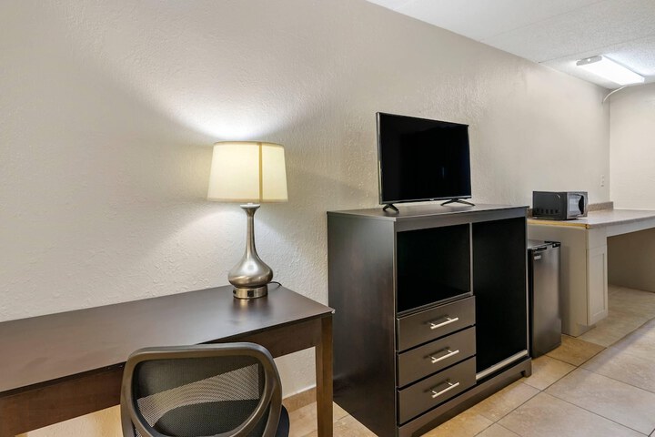 Room 19 of 26