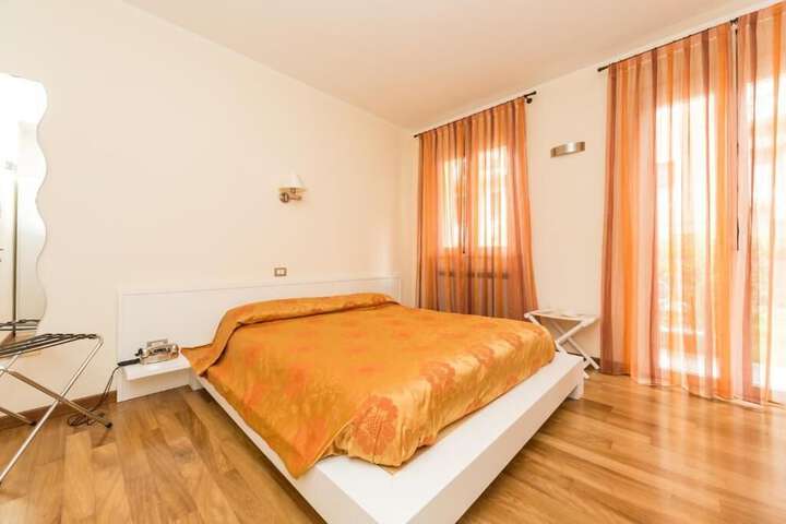 Room 7 of 58