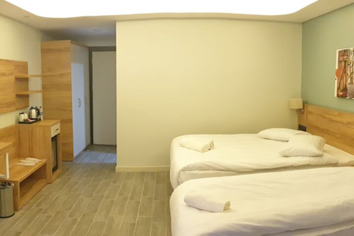 Room 29 of 47