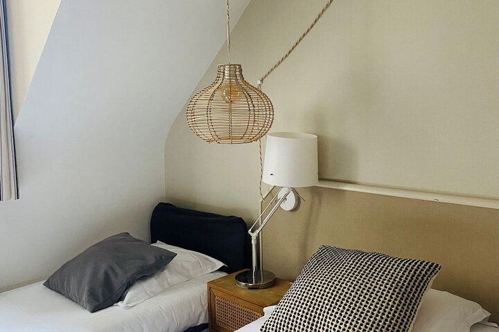 Room 26 of 94