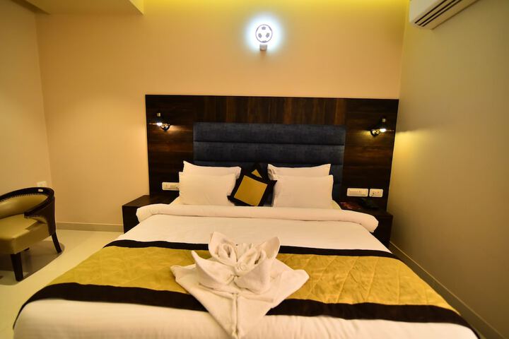 Room 10 of 23
