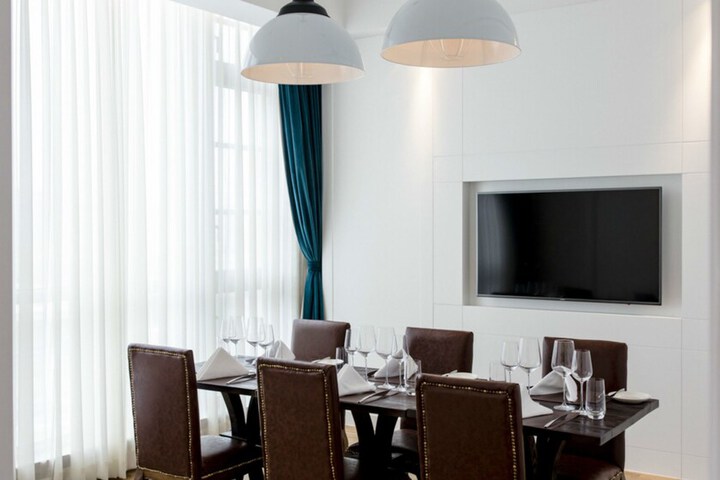 Dining 81 of 108