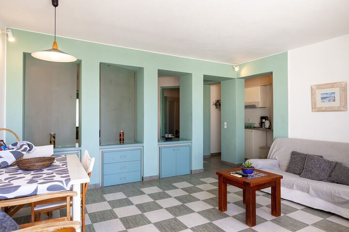 Room 16 of 18