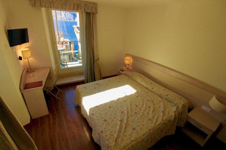 Photo 28