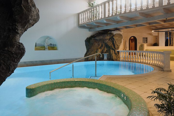 Pool 42 of 121