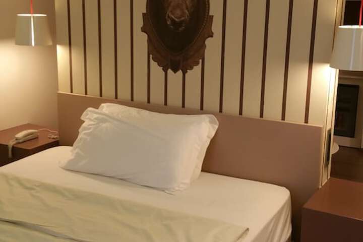 Room 21 of 75