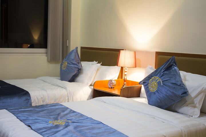 Room 14 of 87