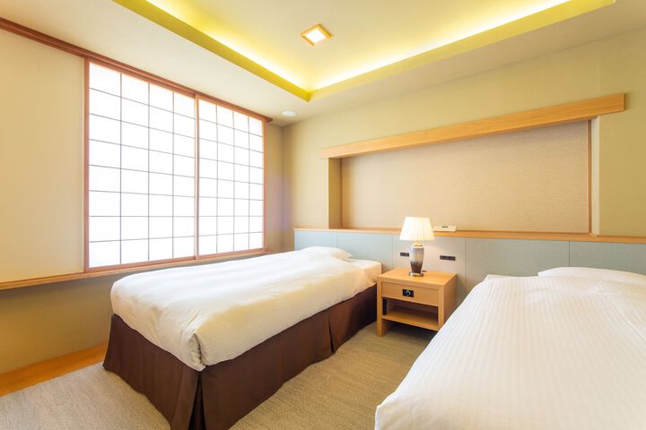 Room 10 of 175