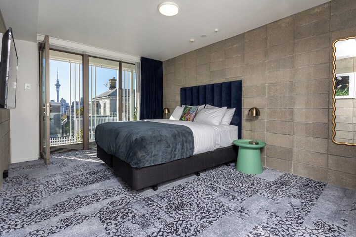 Room 20 of 111