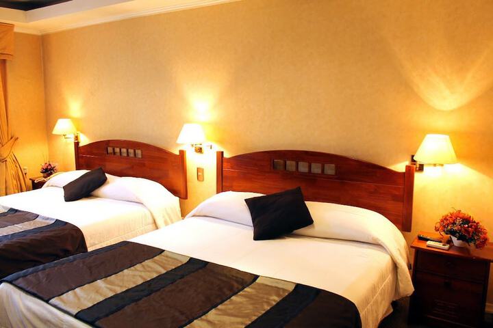 Room 4 of 11