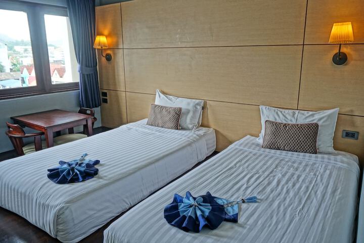 Room 40 of 133