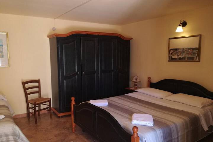 Room 8 of 35