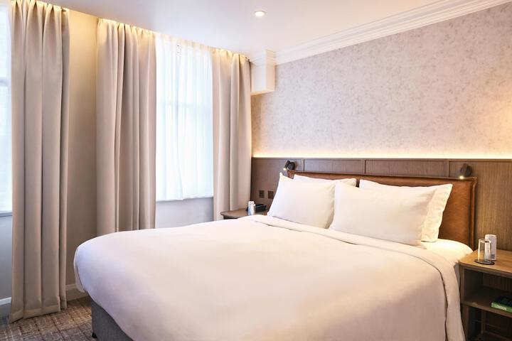 Room 45 of 109
