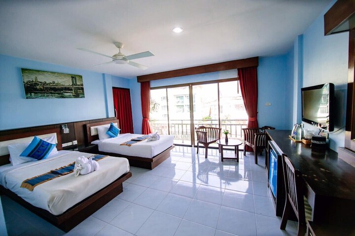 Room 14 of 78