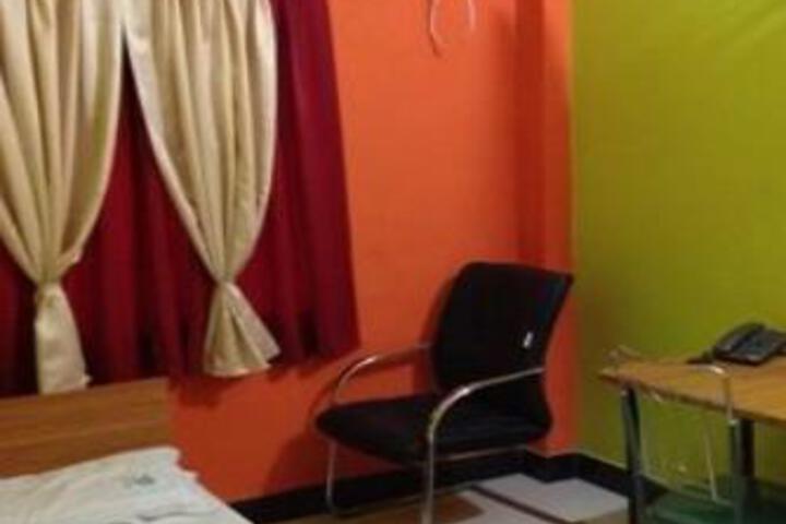 Room 2 of 7