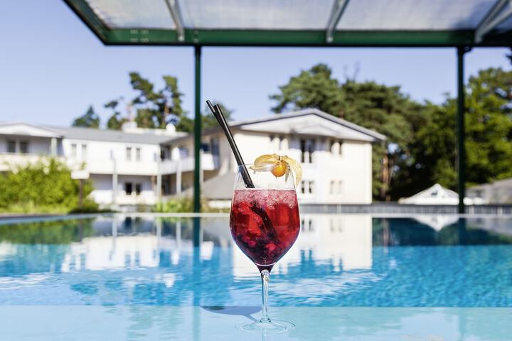 Pools & Facilities