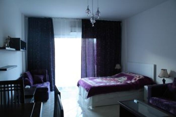 Room 8 of 34