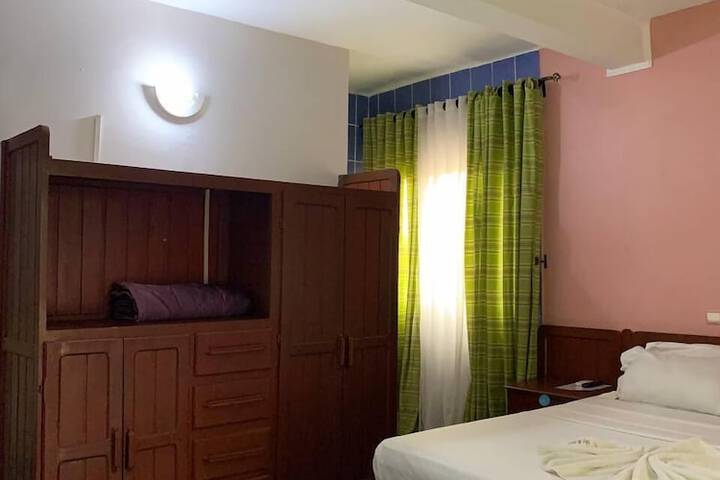 Room 14 of 87