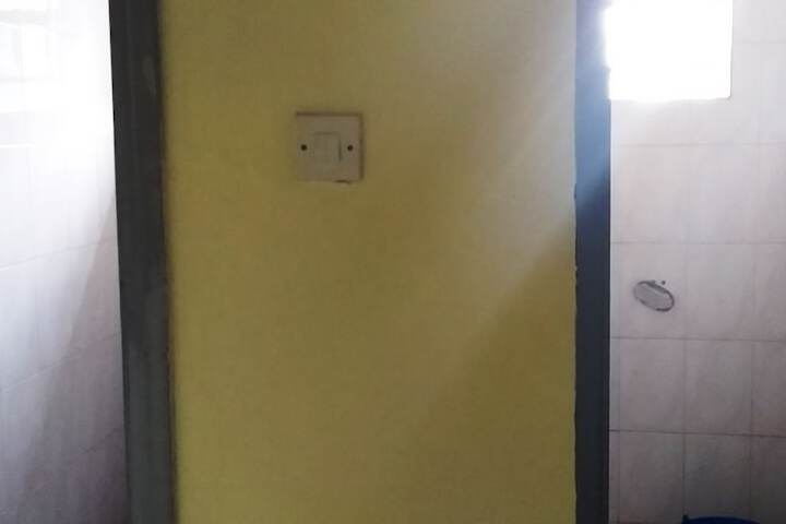 Room 8 of 20