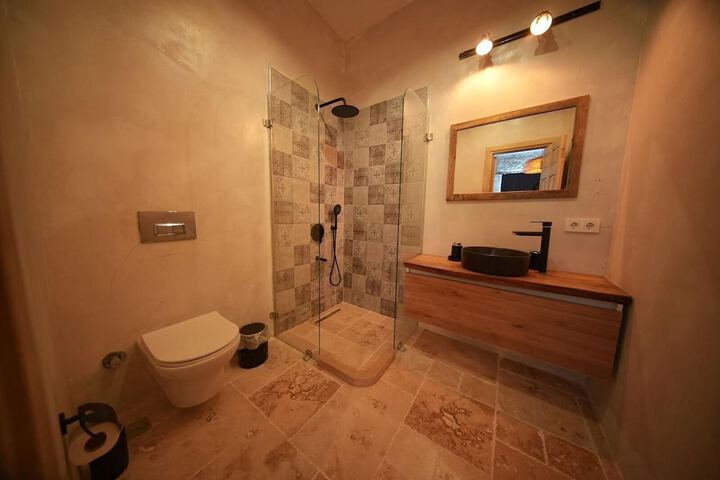 Room 19 of 31