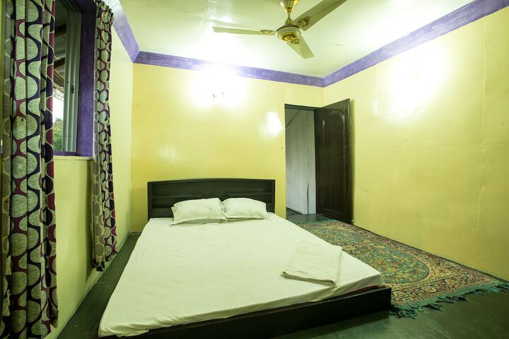 Room 6 of 38