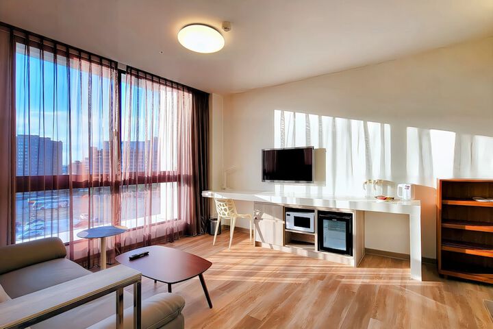 Room 80 of 155
