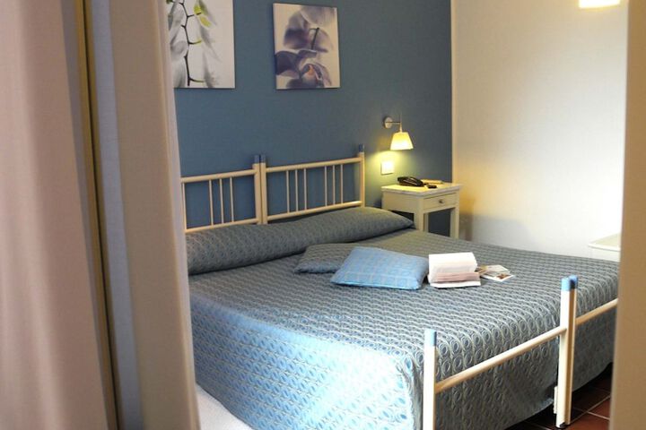 Room 7 of 53