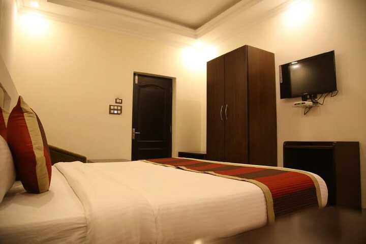 Room 3 of 5