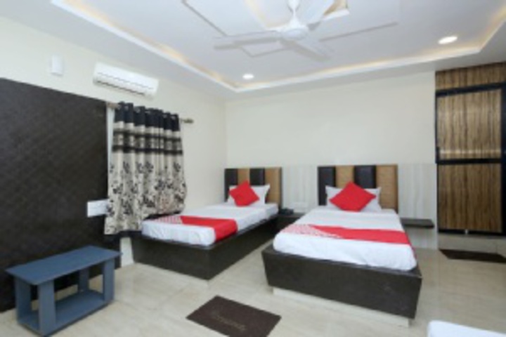 Room 355 of 407