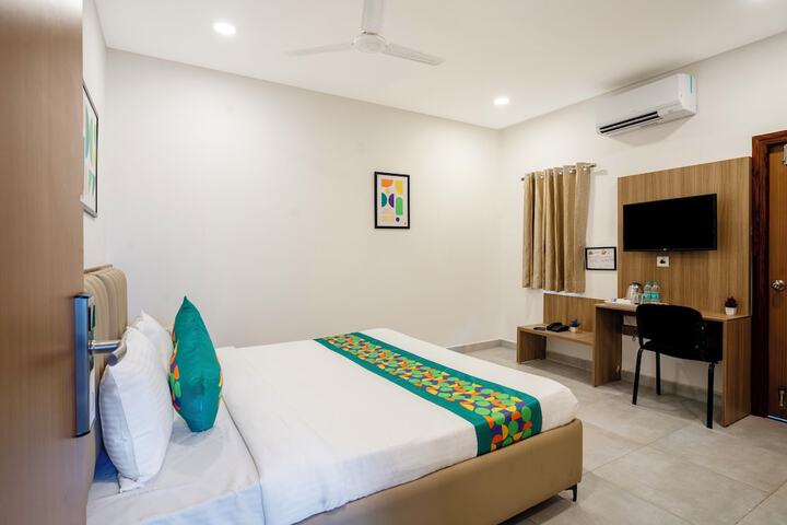 Room 8 of 42