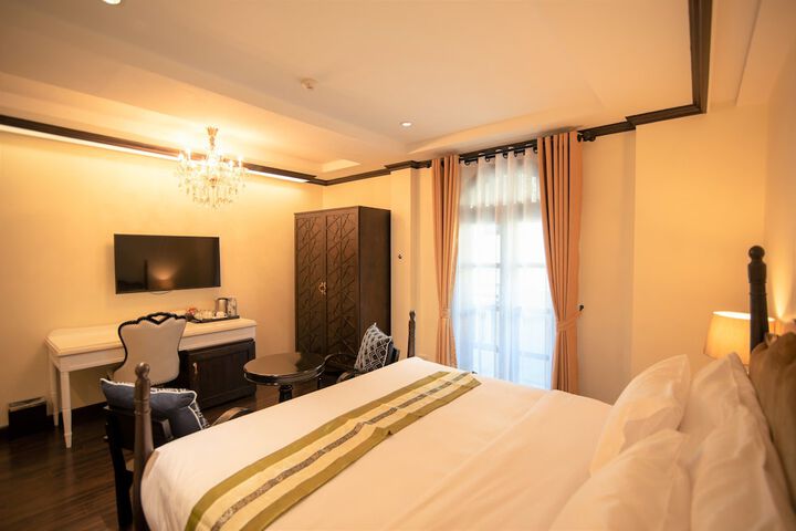 Room 8 of 89